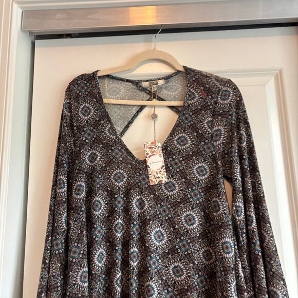 NWT Gimmicks BKE Floral Mesh Boho Retro Bell Sleeves Back Tunic Top Boho Sz XS - Picture 3 of 13